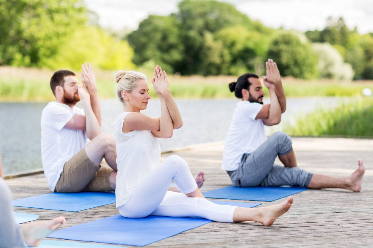 Clients are practising mindfulness meditation at The Dawn Rehab Thailand